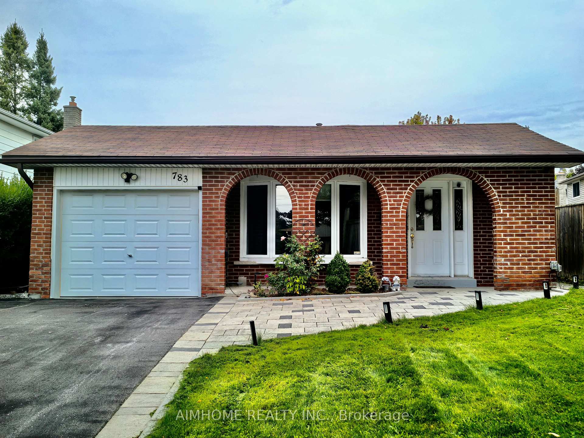 Photo 1 of 783 Lexington Street, Oshawa, Centennial — HOMEH