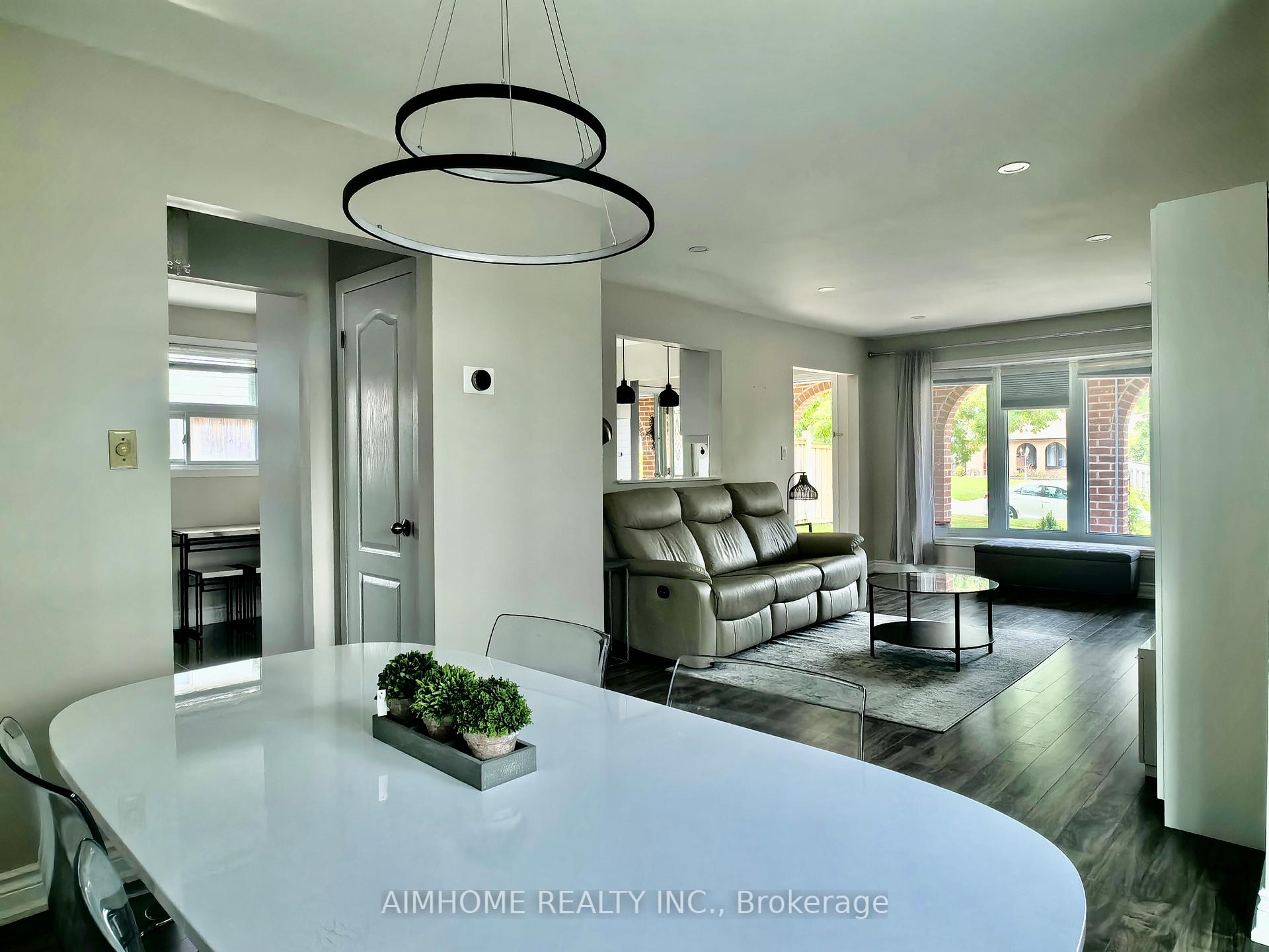 Photo 5 of 783 Lexington Street, Oshawa, Centennial — HOMEH