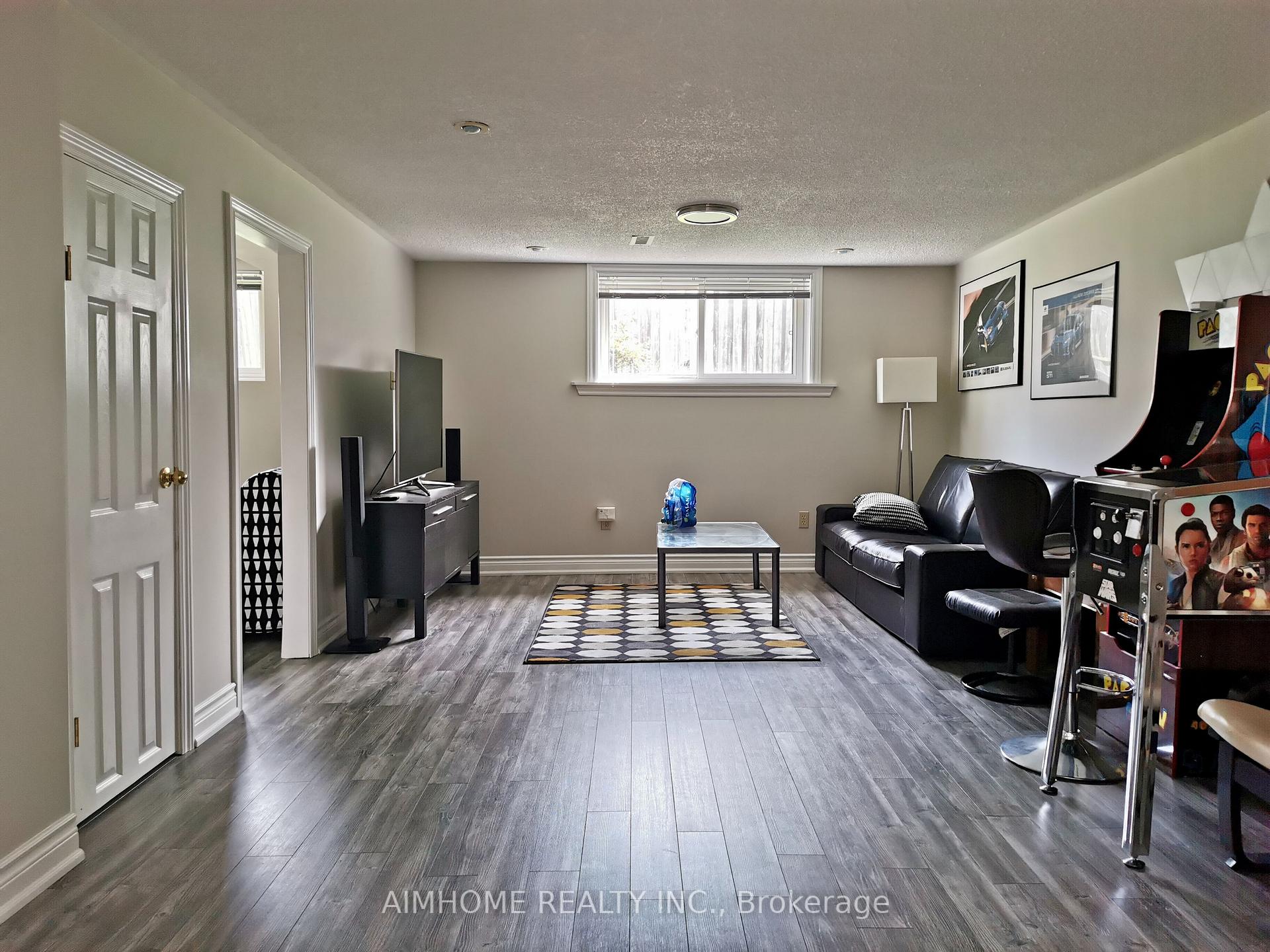 Photo 15 of 783 Lexington Street, Oshawa, Centennial — HOMEH