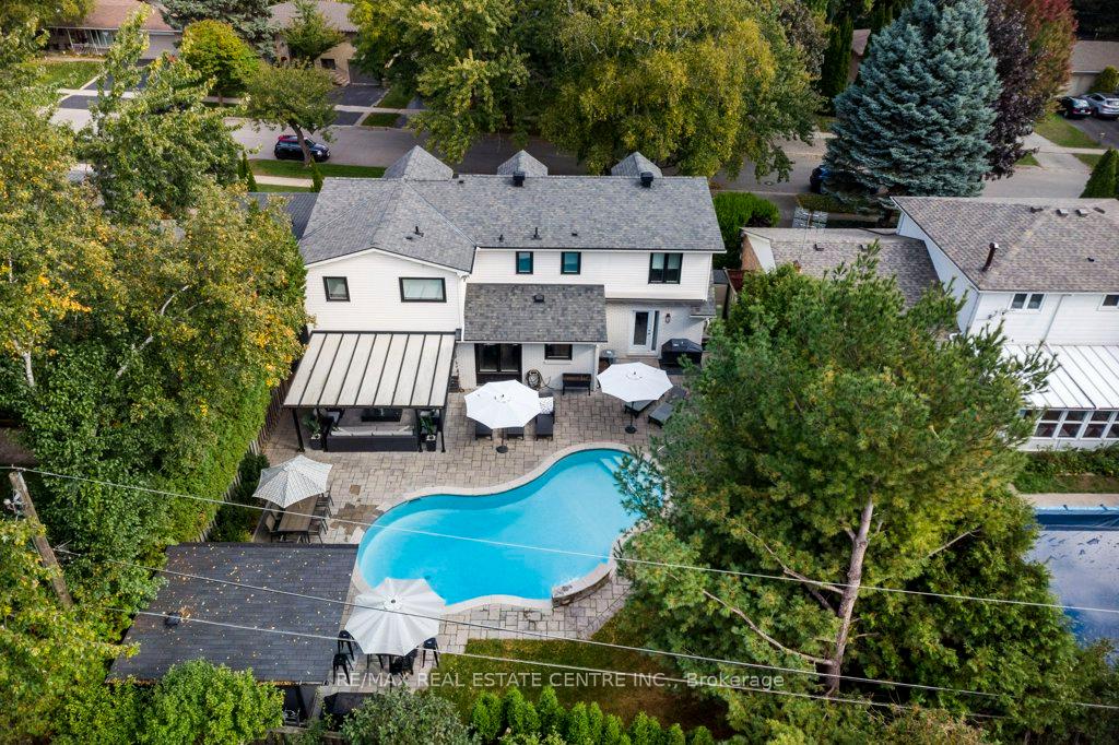 Photo 5 of 246 Simon Drive, Burlington, Roseland — HOMEH
