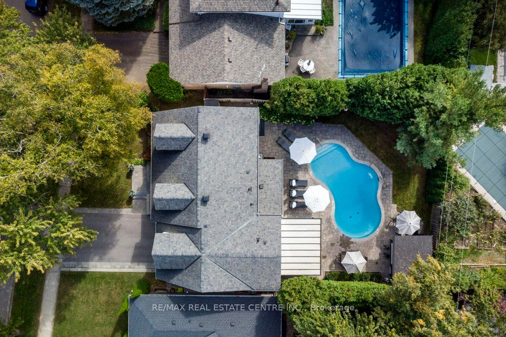 Photo 7 of 246 Simon Drive, Burlington, Roseland — HOMEH