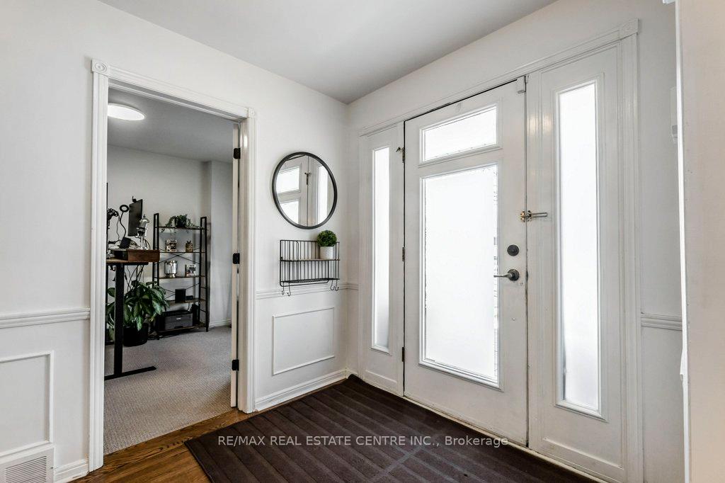 Photo 8 of 246 Simon Drive, Burlington, Roseland — HOMEH