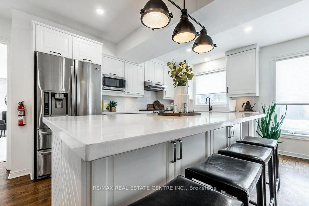 Photo 13 of 246 Simon Drive, Burlington, Roseland — HOMEH