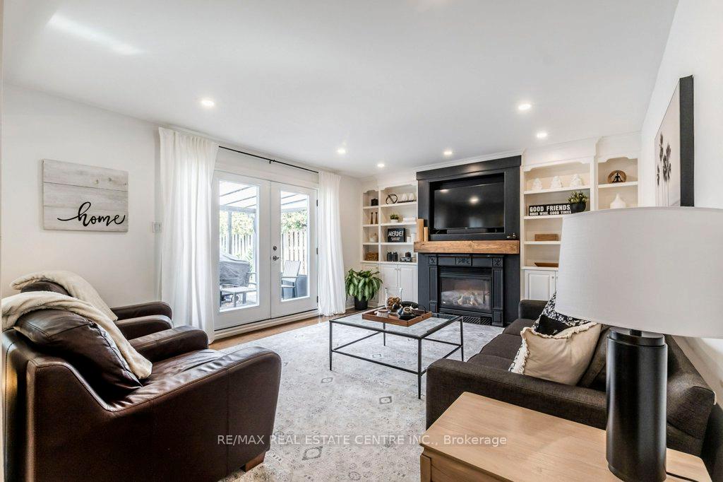 Photo 20 of 246 Simon Drive, Burlington, Roseland — HOMEH