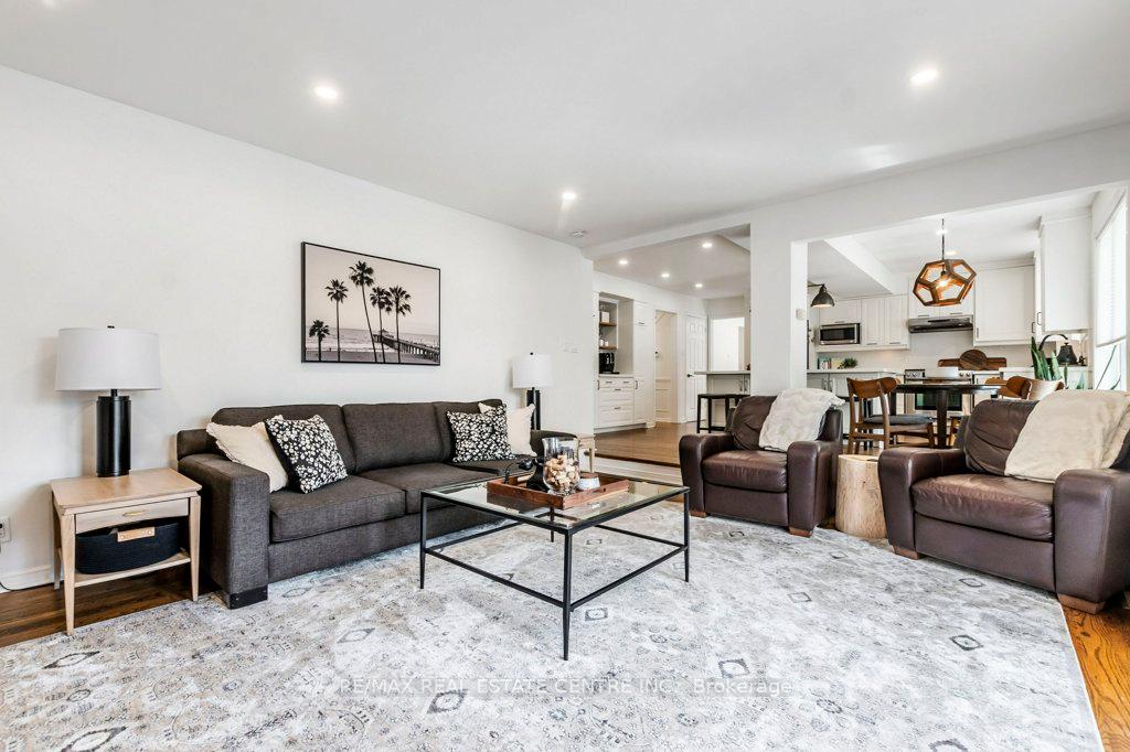 Photo 21 of 246 Simon Drive, Burlington, Roseland — HOMEH