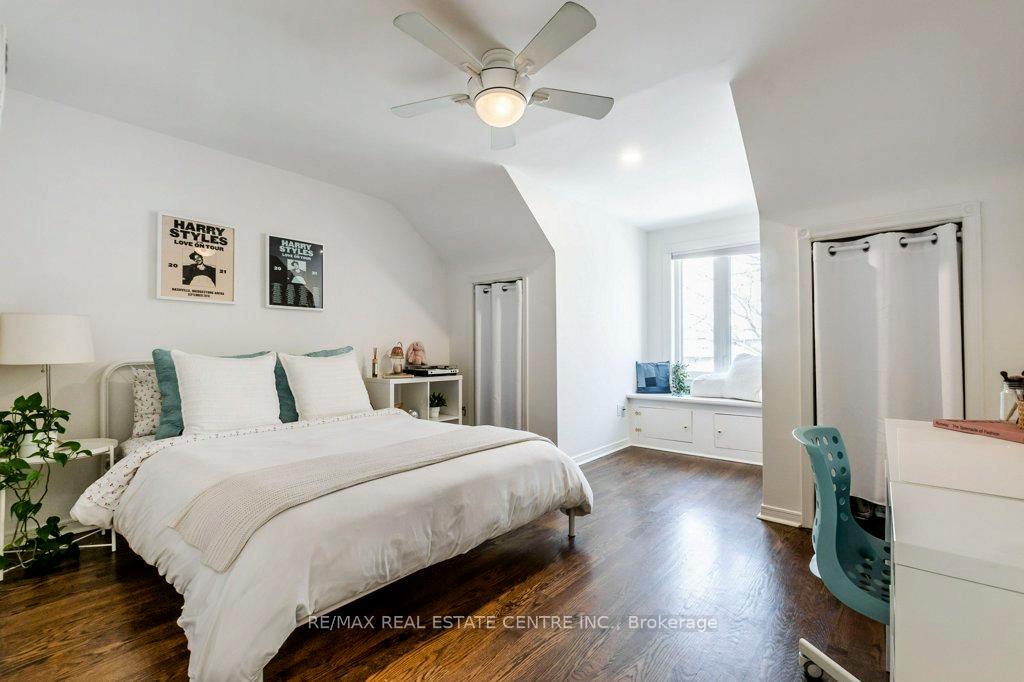 Photo 22 of 246 Simon Drive, Burlington, Roseland — HOMEH