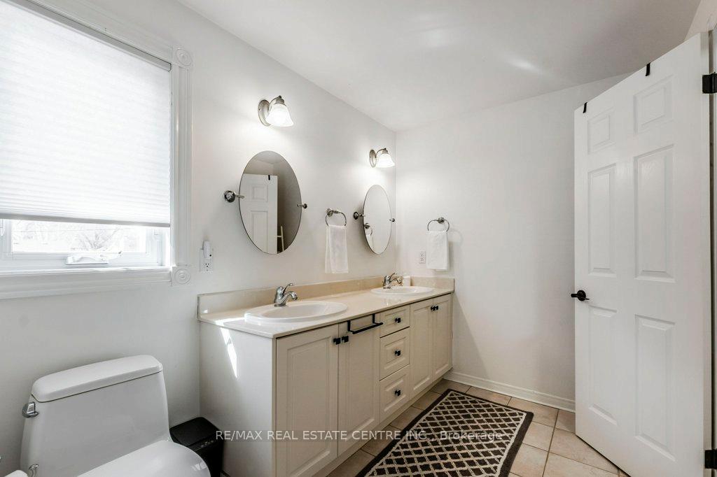 Photo 25 of 246 Simon Drive, Burlington, Roseland — HOMEH