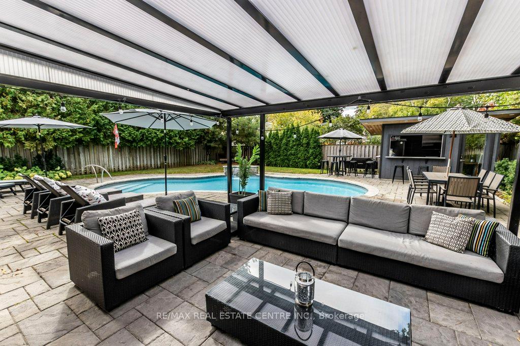 Photo 29 of 246 Simon Drive, Burlington, Roseland — HOMEH