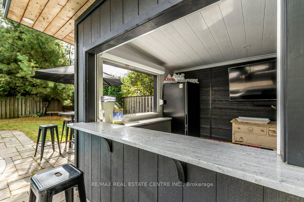 Photo 34 of 246 Simon Drive, Burlington, Roseland — HOMEH