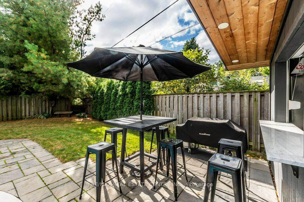 Photo 36 of 246 Simon Drive, Burlington, Roseland — HOMEH