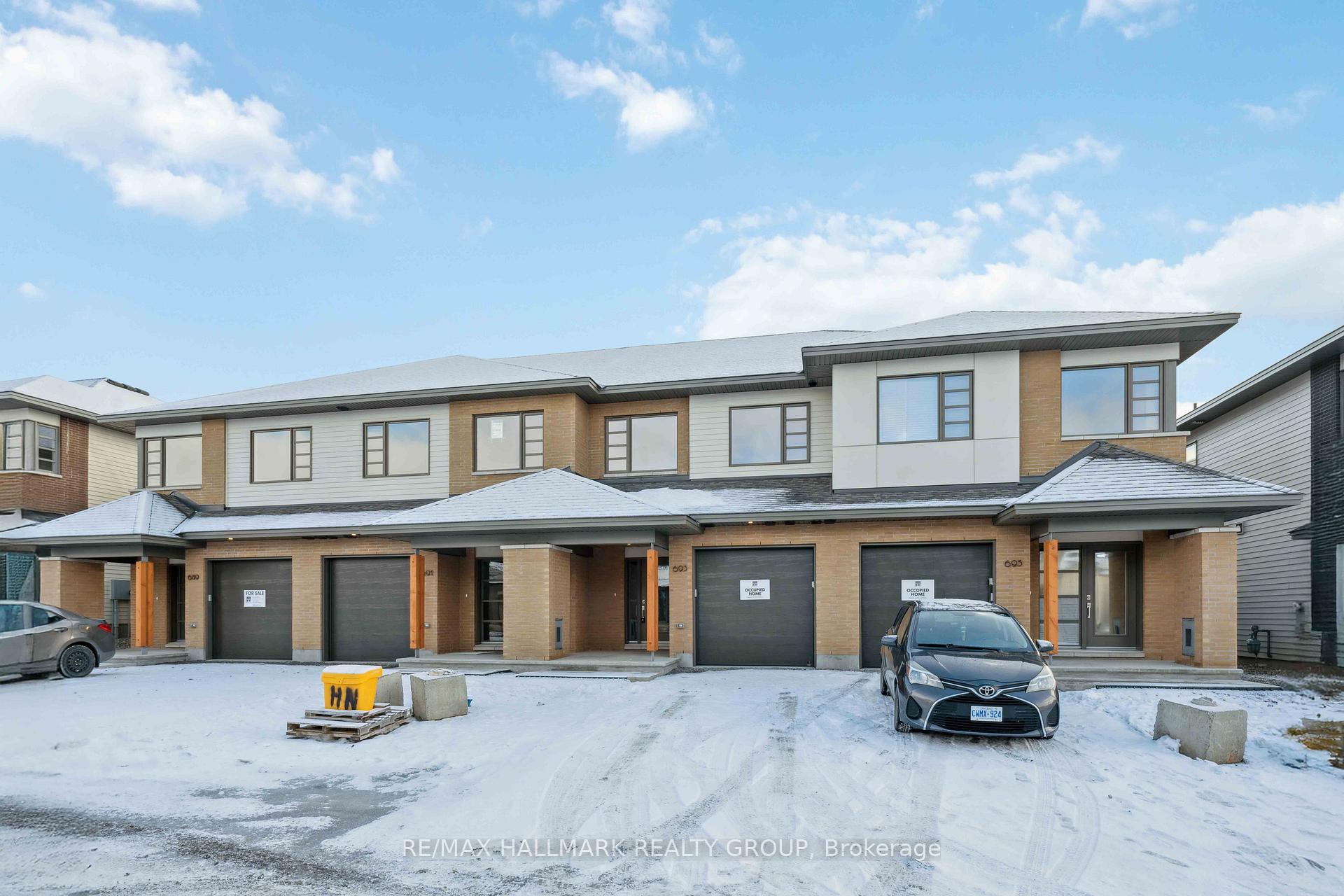Photo 1 of 693 Honeydew Street, Ottawa, Riverside South/Gloucester Glen — HOMEH