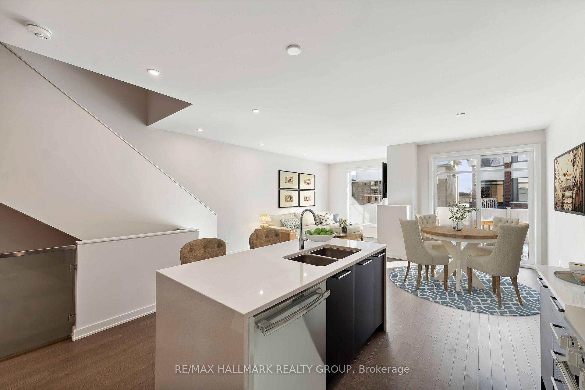 Photo 2 of 693 Honeydew Street, Ottawa, Riverside South/Gloucester Glen — HOMEH