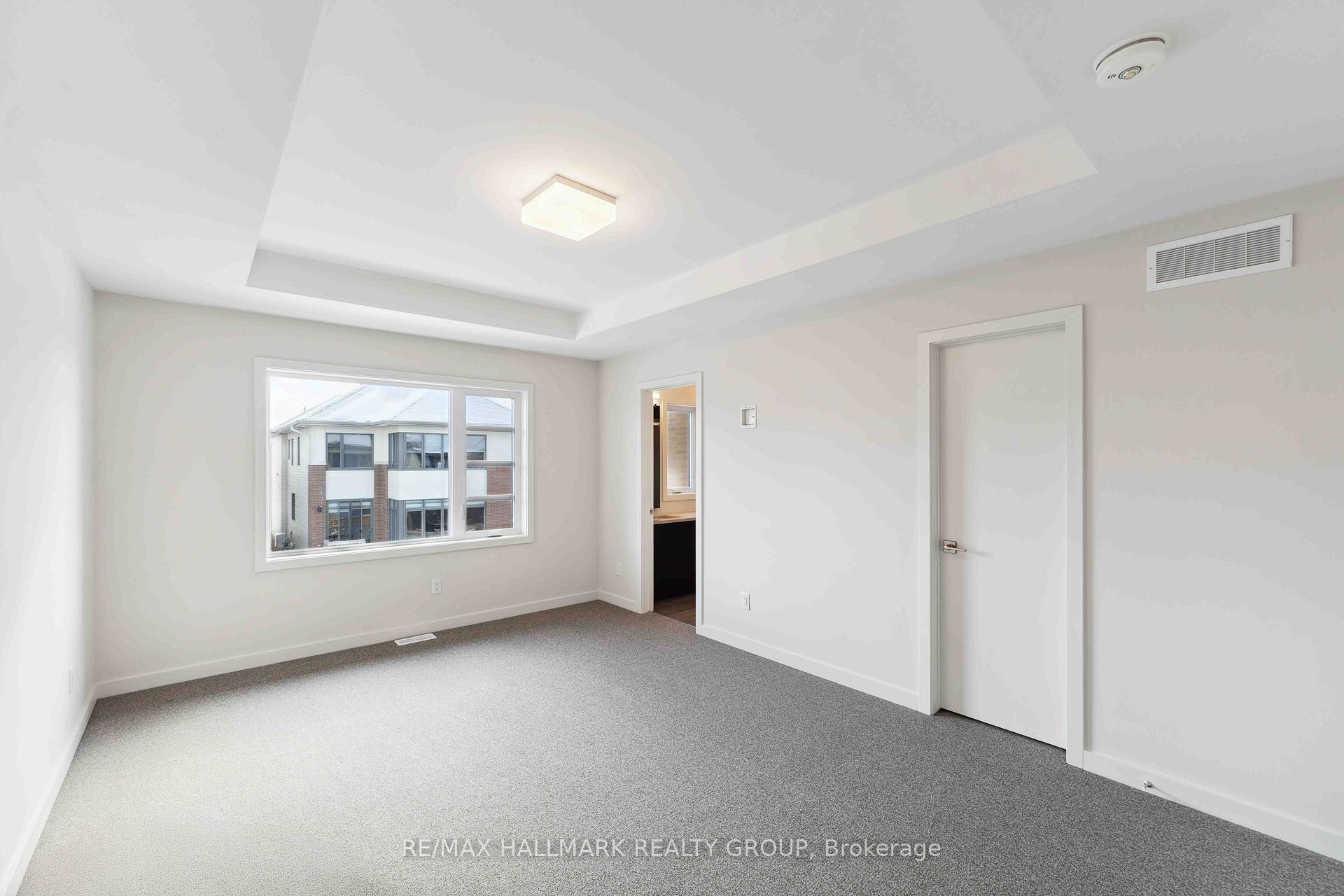 Photo 8 of 693 Honeydew Street, Ottawa, Riverside South/Gloucester Glen — HOMEH