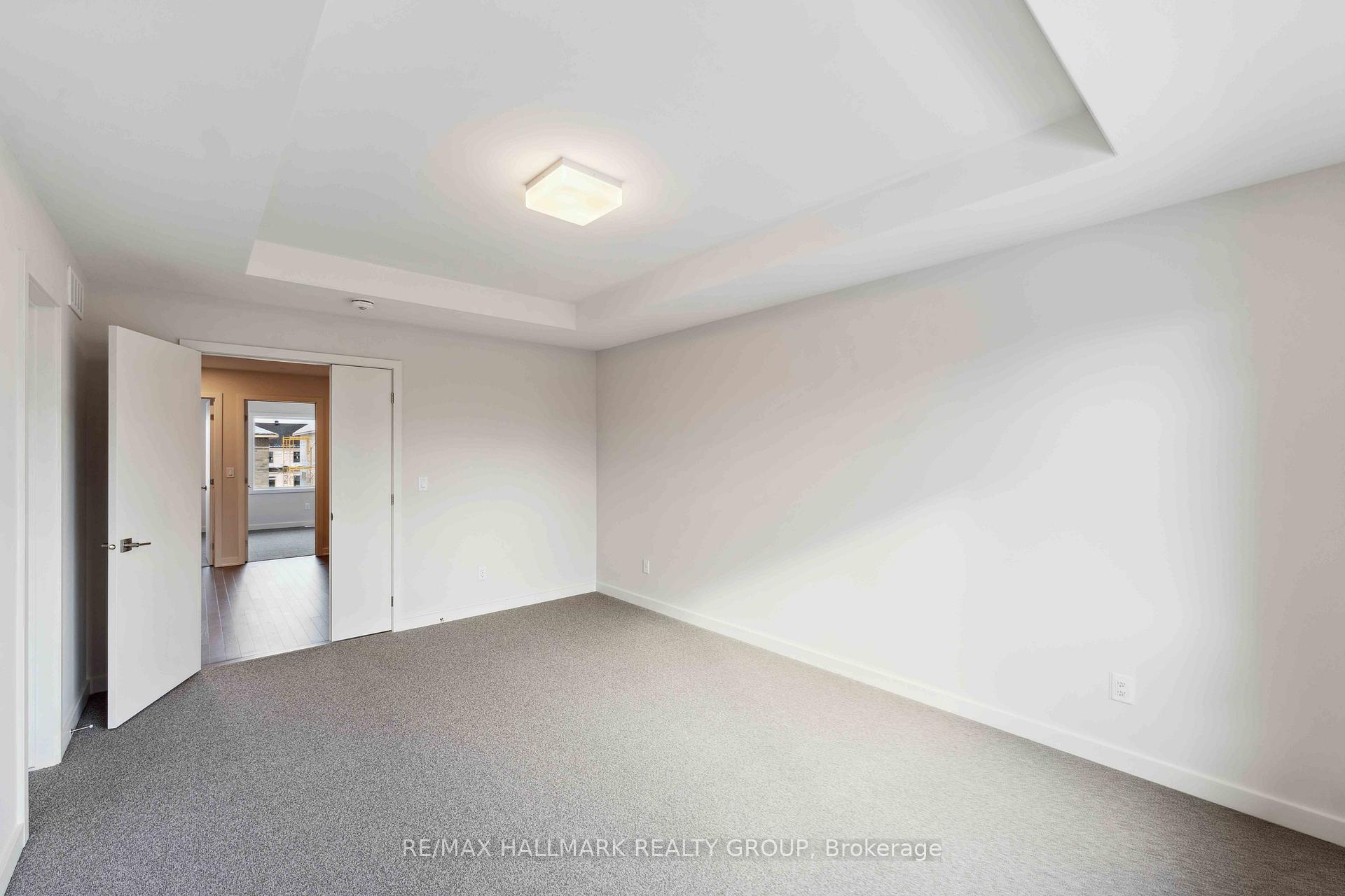 Photo 11 of 693 Honeydew Street, Ottawa, Riverside South/Gloucester Glen — HOMEH