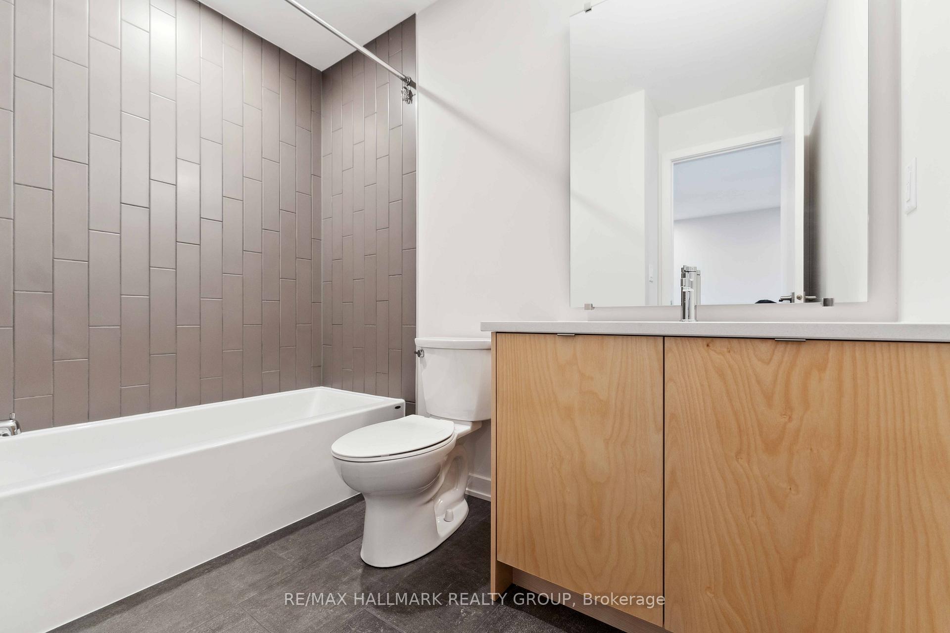 Photo 15 of 693 Honeydew Street, Ottawa, Riverside South/Gloucester Glen — HOMEH
