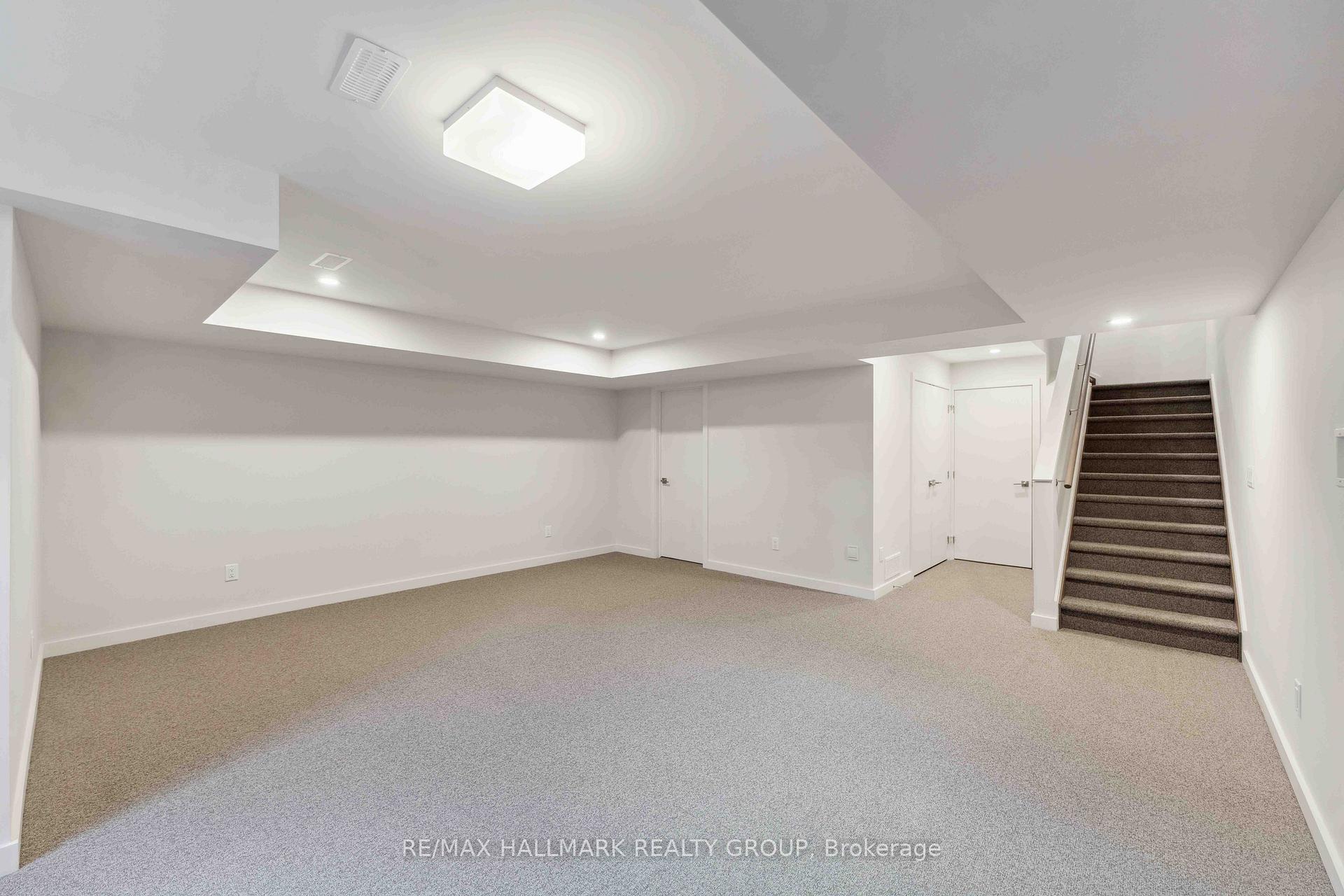 Photo 18 of 693 Honeydew Street, Ottawa, Riverside South/Gloucester Glen — HOMEH