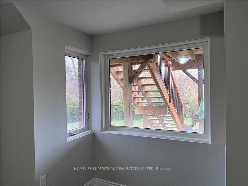 Photo 5 of 33 Provost Trail, Brampton, Bram West — HOMEH