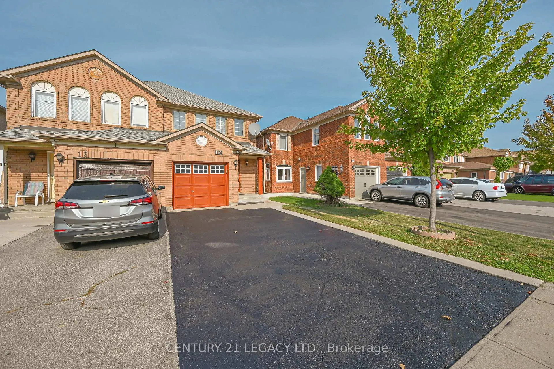 Photo 2 of 15 Dusty Star Road, Brampton, Sandringham-Wellington — HOMEH