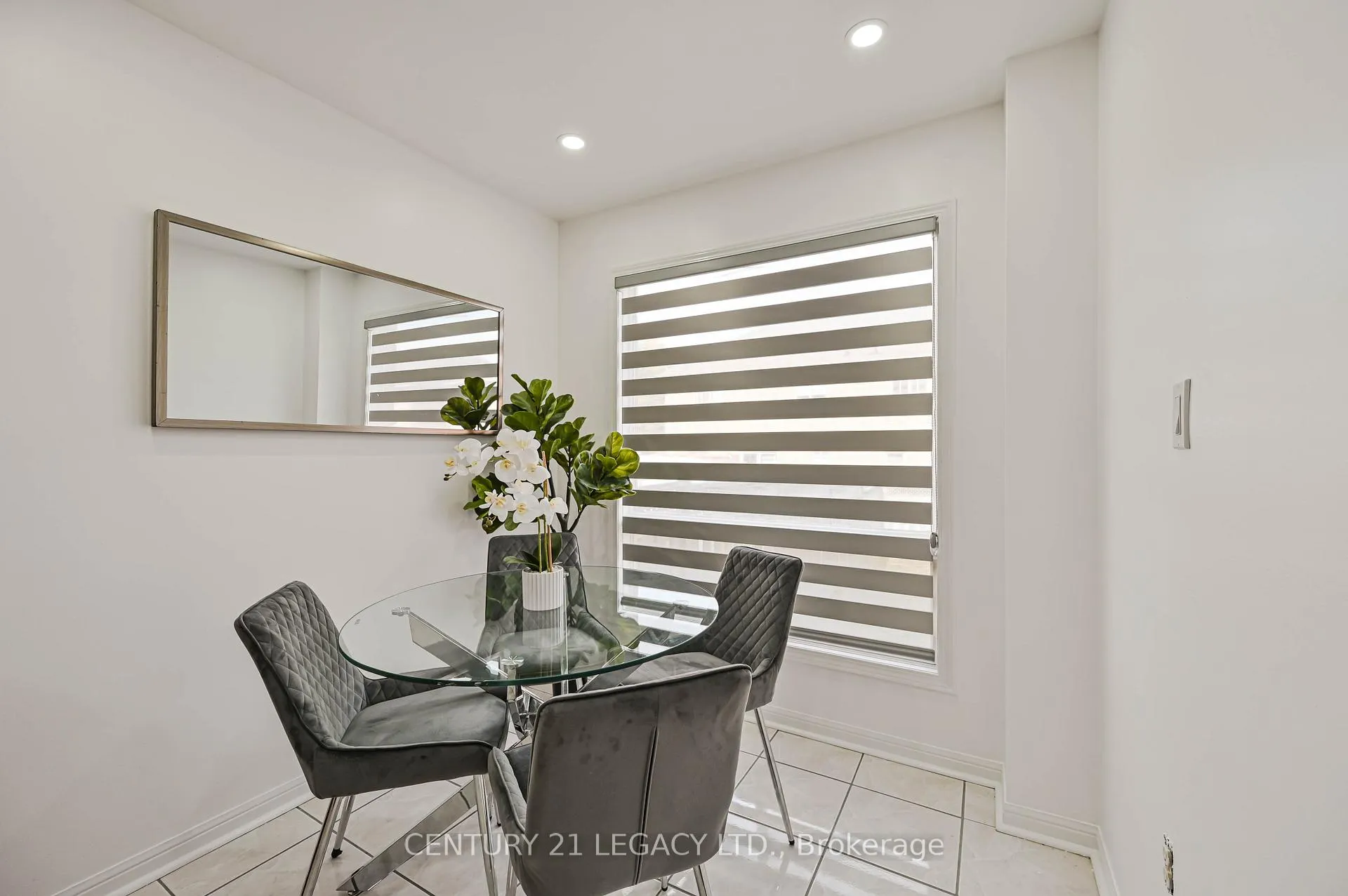 Photo 12 of 15 Dusty Star Road, Brampton, Sandringham-Wellington — HOMEH