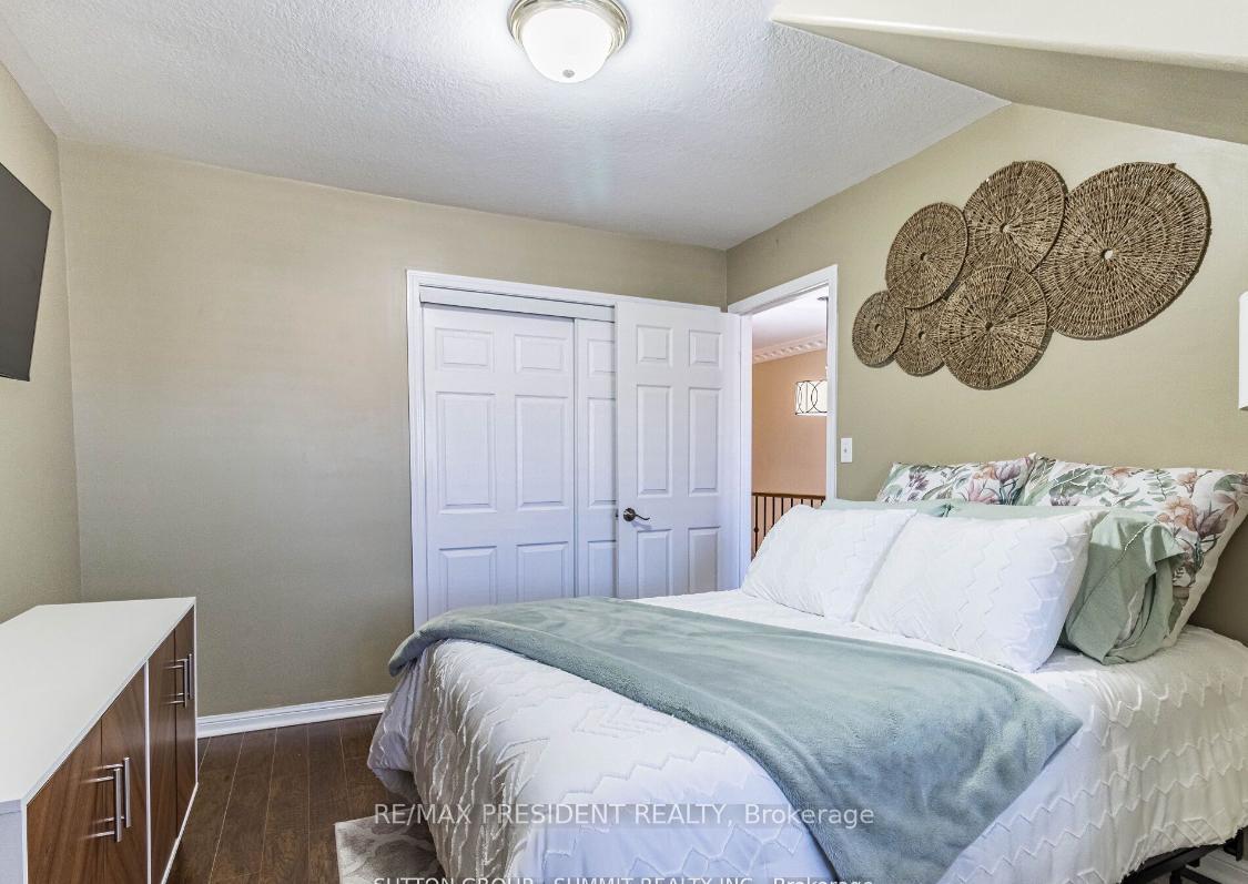Photo 10 of 203 Brisdale Drive, Brampton, Fletcher's Meadow — HOMEH
