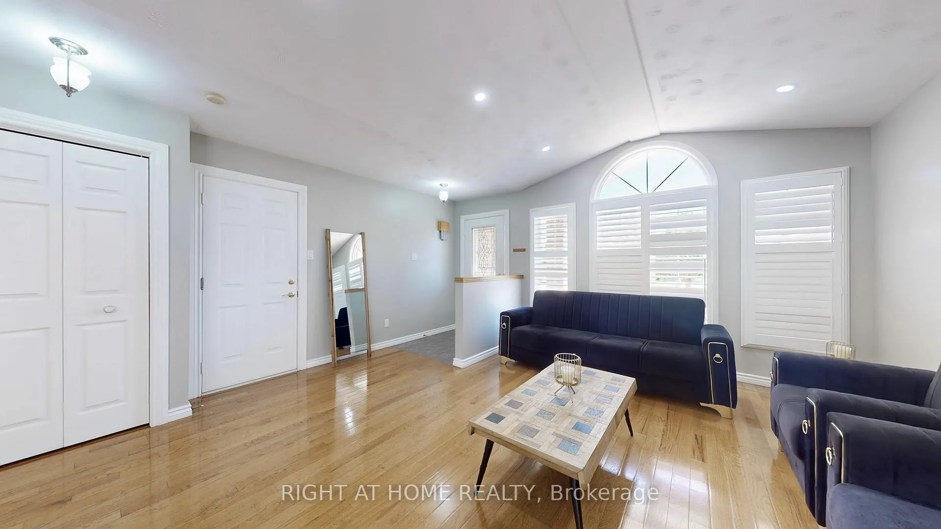 Photo 5 of 183 Alderlea Avenue, Hamilton, Rural Glanbrook — HOMEH