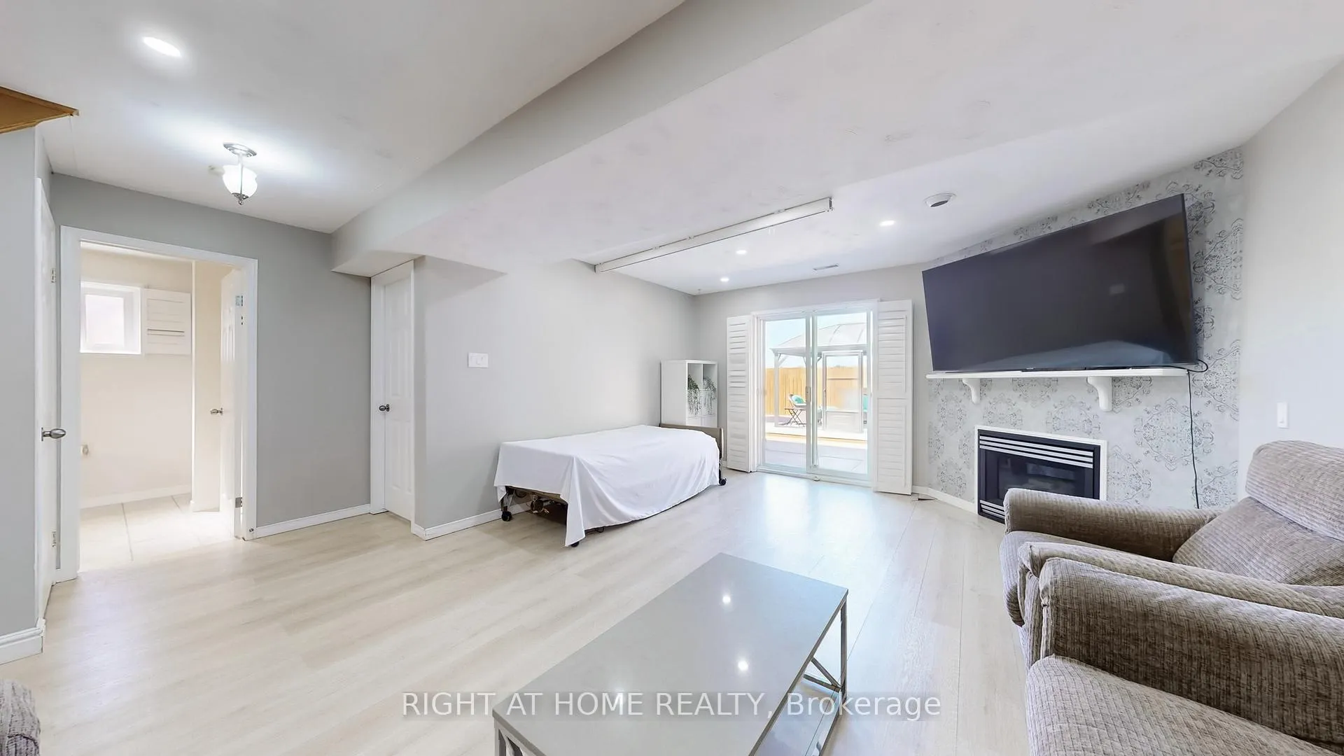 Photo 15 of 183 Alderlea Avenue, Hamilton, Rural Glanbrook — HOMEH