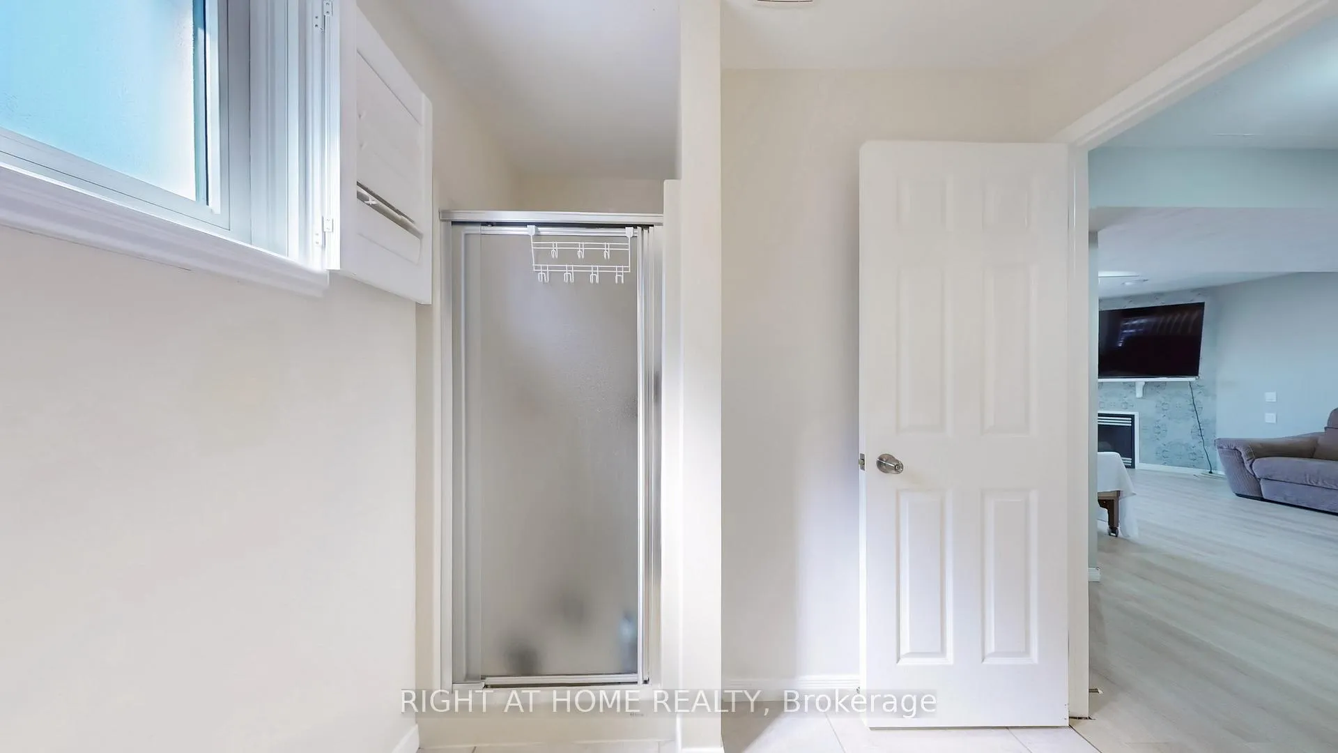 Photo 18 of 183 Alderlea Avenue, Hamilton, Rural Glanbrook — HOMEH
