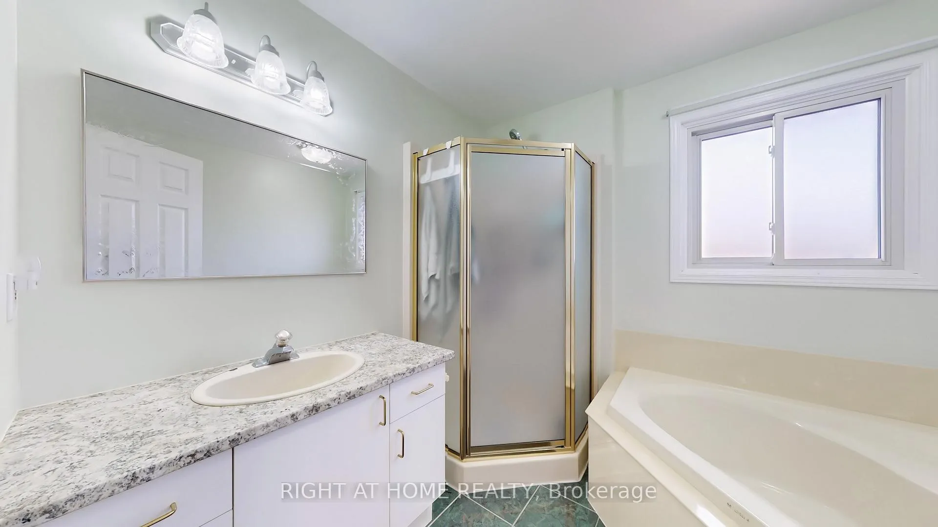 Photo 25 of 183 Alderlea Avenue, Hamilton, Rural Glanbrook — HOMEH