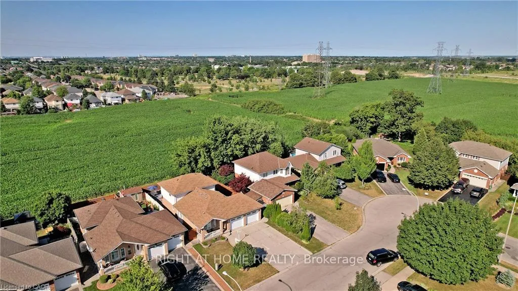 Photo 36 of 183 Alderlea Avenue, Hamilton, Rural Glanbrook — HOMEH