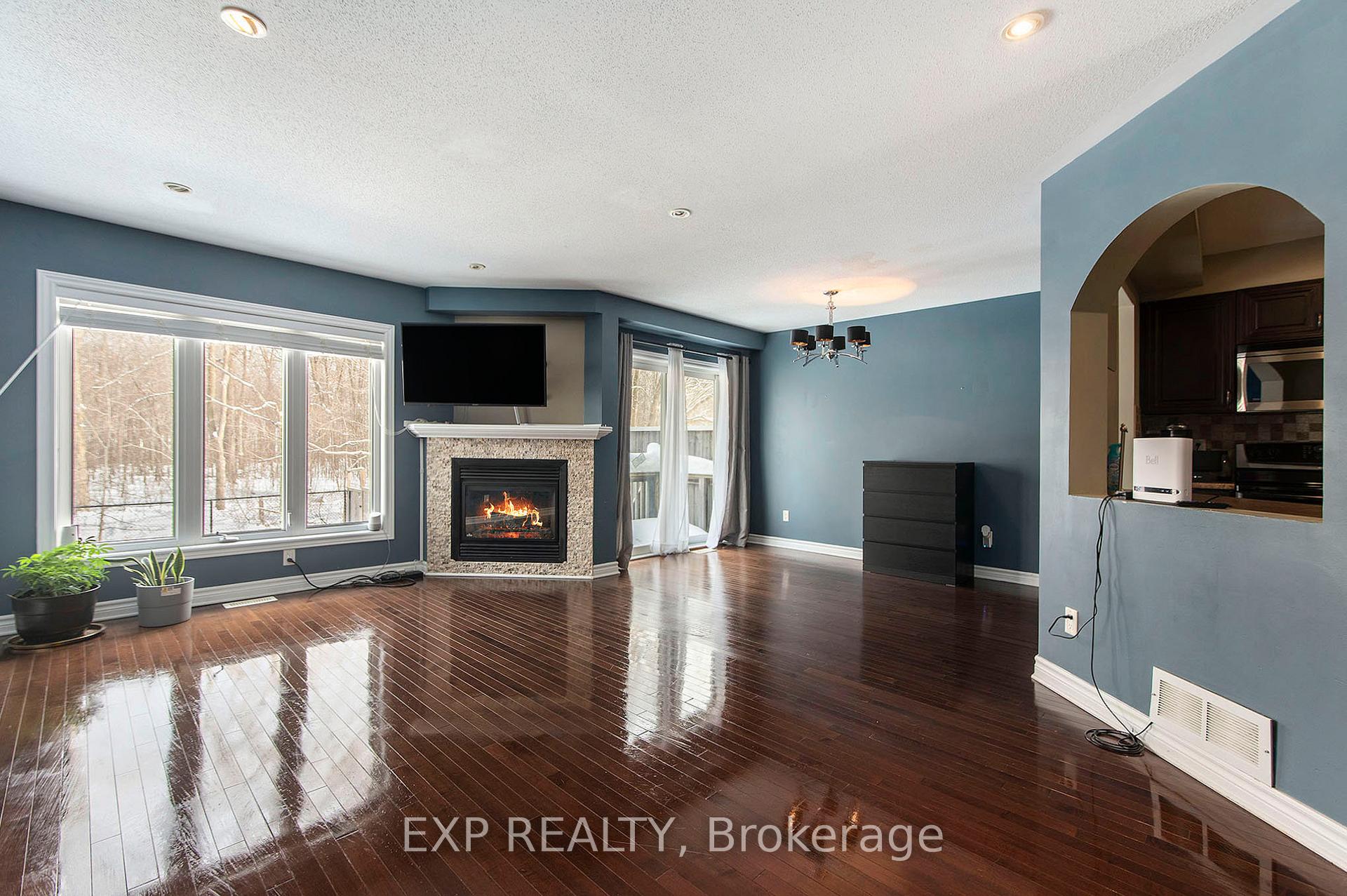 Photo 4 of 120 Tacom Circle, Ottawa, Barrhaven - Strandherd — HOMEH