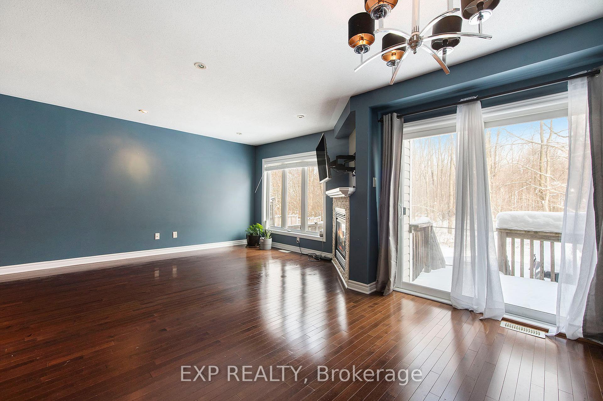 Photo 10 of 120 Tacom Circle, Ottawa, Barrhaven - Strandherd — HOMEH
