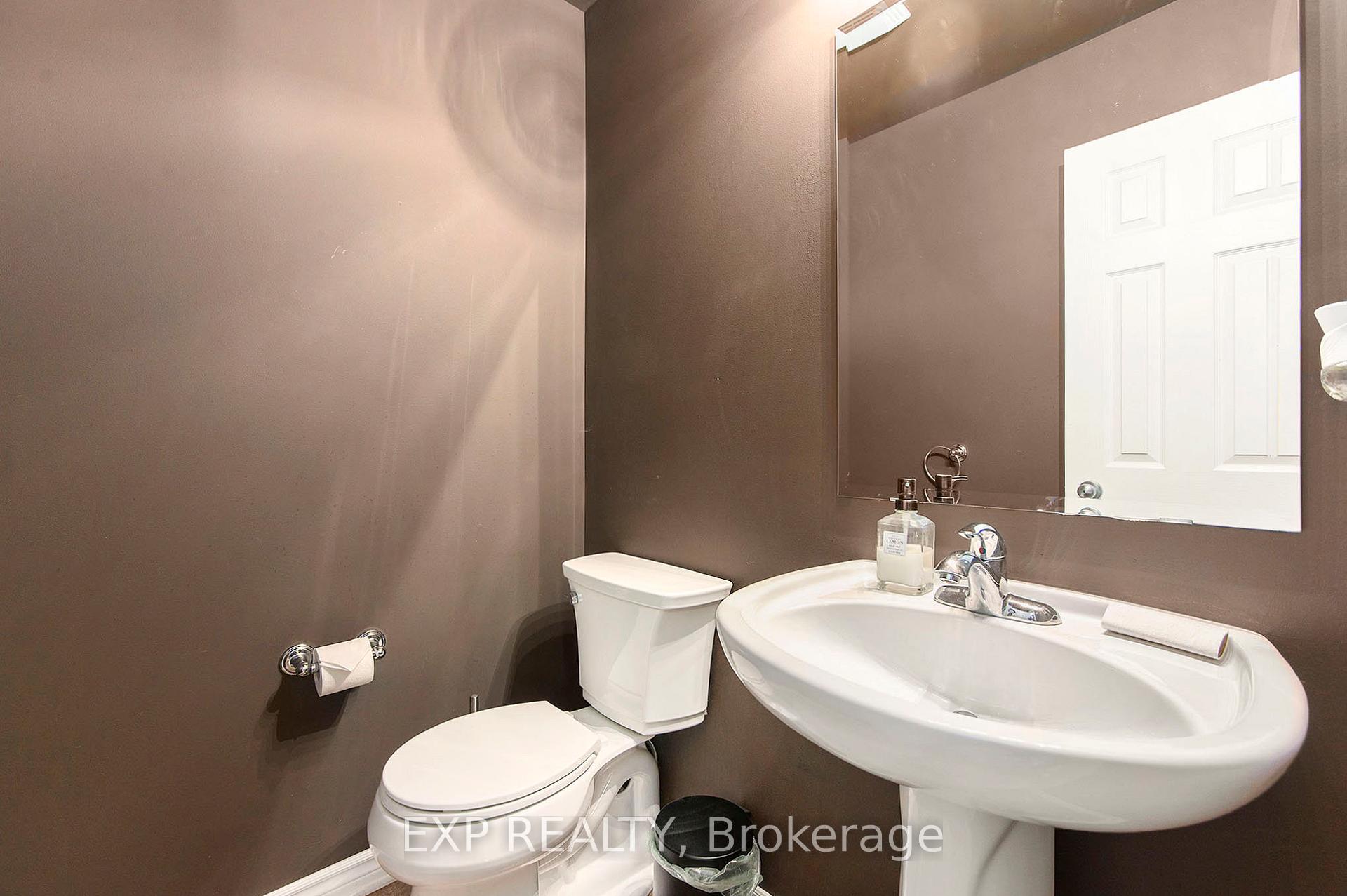 Photo 14 of 120 Tacom Circle, Ottawa, Barrhaven - Strandherd — HOMEH