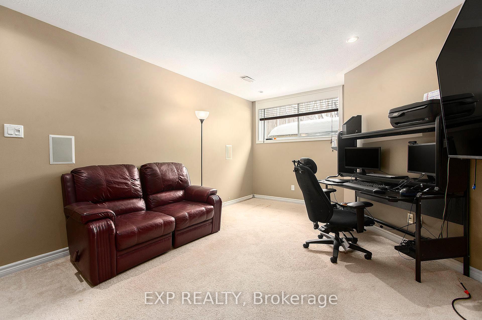 Photo 20 of 120 Tacom Circle, Ottawa, Barrhaven - Strandherd — HOMEH
