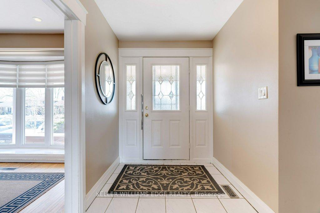 Photo 2 of 4451 Cosburn Crescent, Burlington, Shoreacres — HOMEH