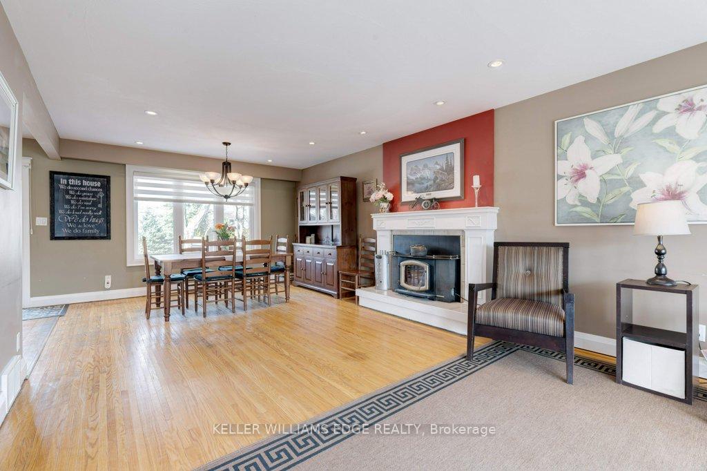 Photo 4 of 4451 Cosburn Crescent, Burlington, Shoreacres — HOMEH