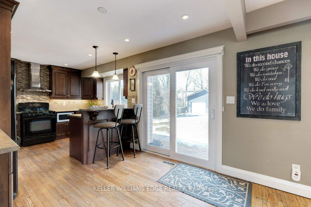 Photo 8 of 4451 Cosburn Crescent, Burlington, Shoreacres — HOMEH