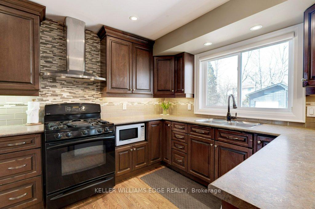 Photo 10 of 4451 Cosburn Crescent, Burlington, Shoreacres — HOMEH