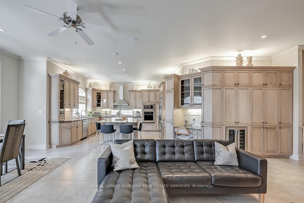 Photo 9 of 846 Partridge Drive, Burlington, LaSalle — HOMEH