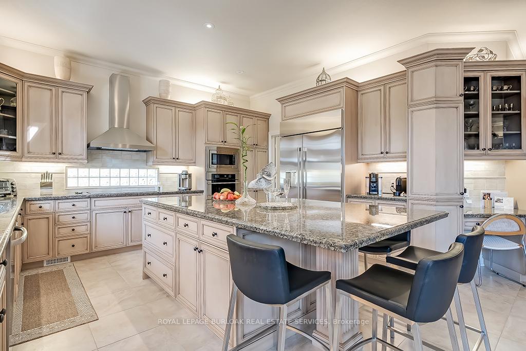 Photo 11 of 846 Partridge Drive, Burlington, LaSalle — HOMEH