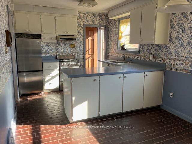 Photo 12 of 75 Kawartha Avenue, Oshawa, Lakeview — HOMEH