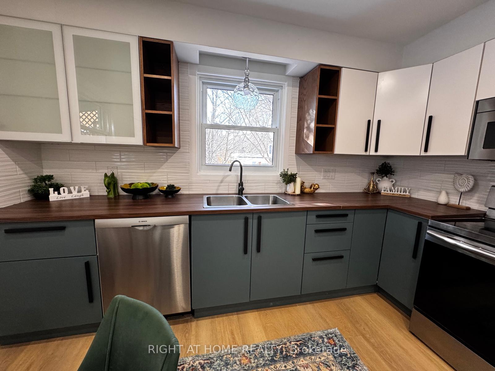 Photo 13 of 5 Queen Street, Barrie, Codrington — HOMEH