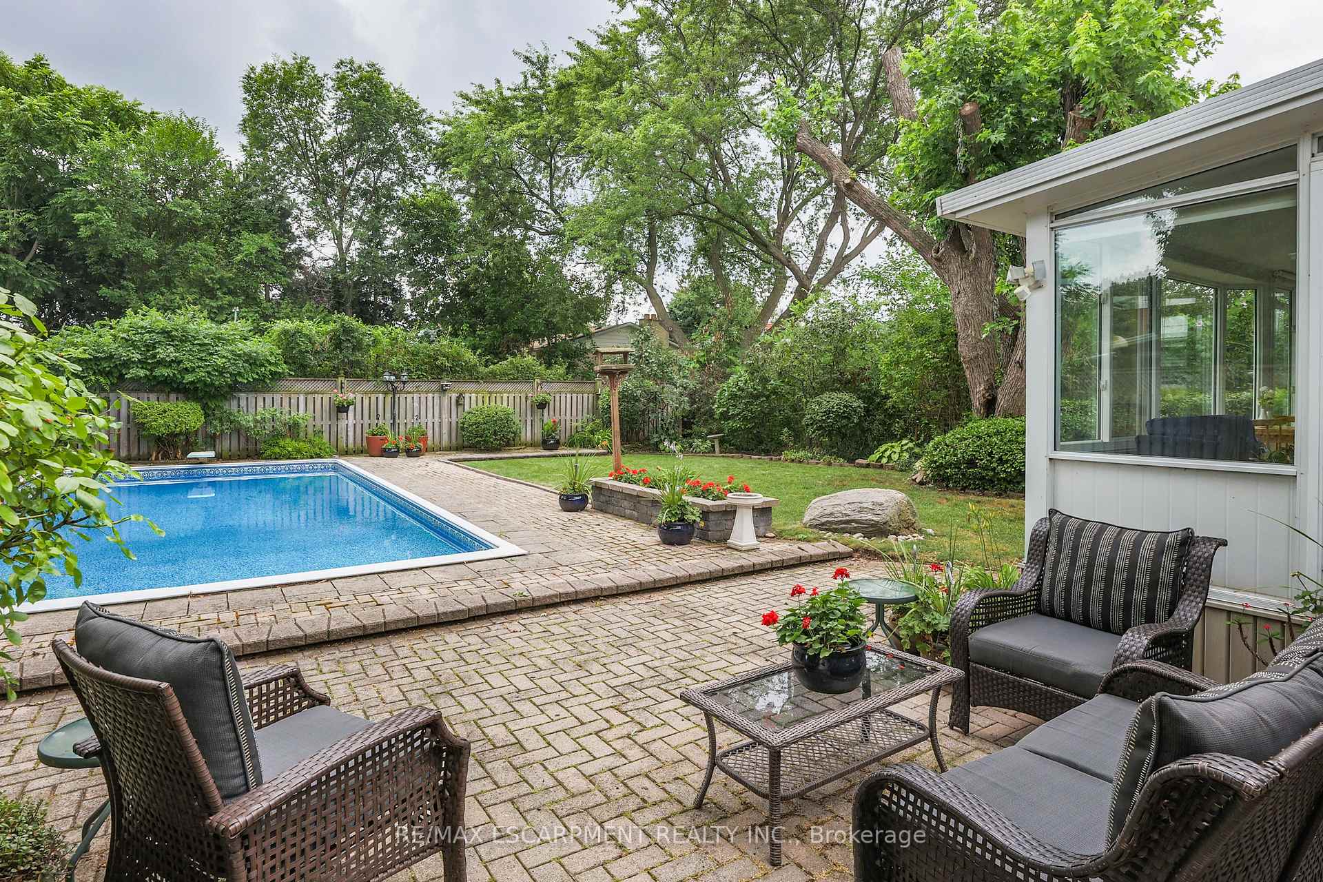 Photo 13 of 95 Mountain Avenue N, Hamilton, Stoney Creek — HOMEH