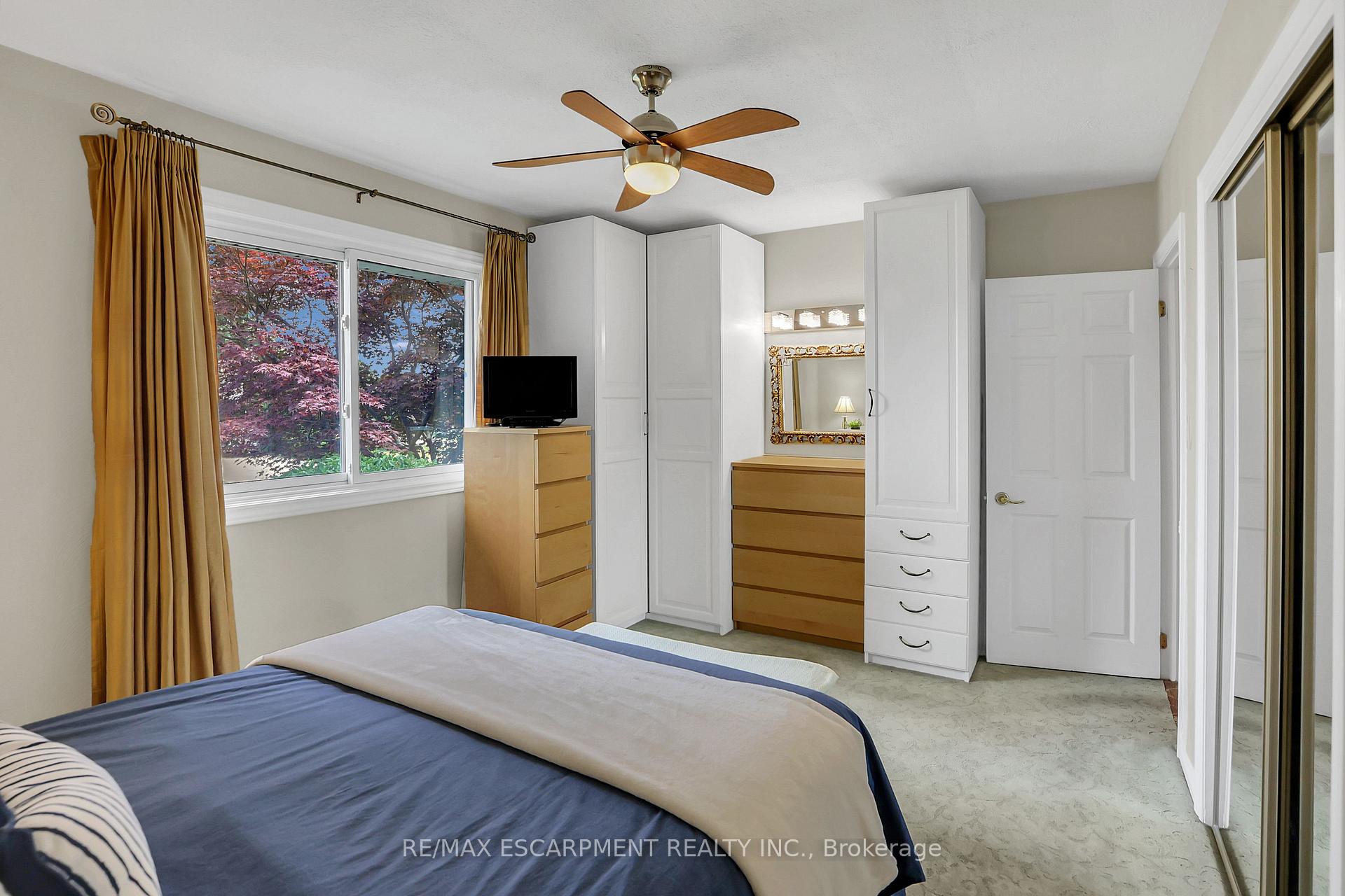Photo 18 of 95 Mountain Avenue N, Hamilton, Stoney Creek — HOMEH