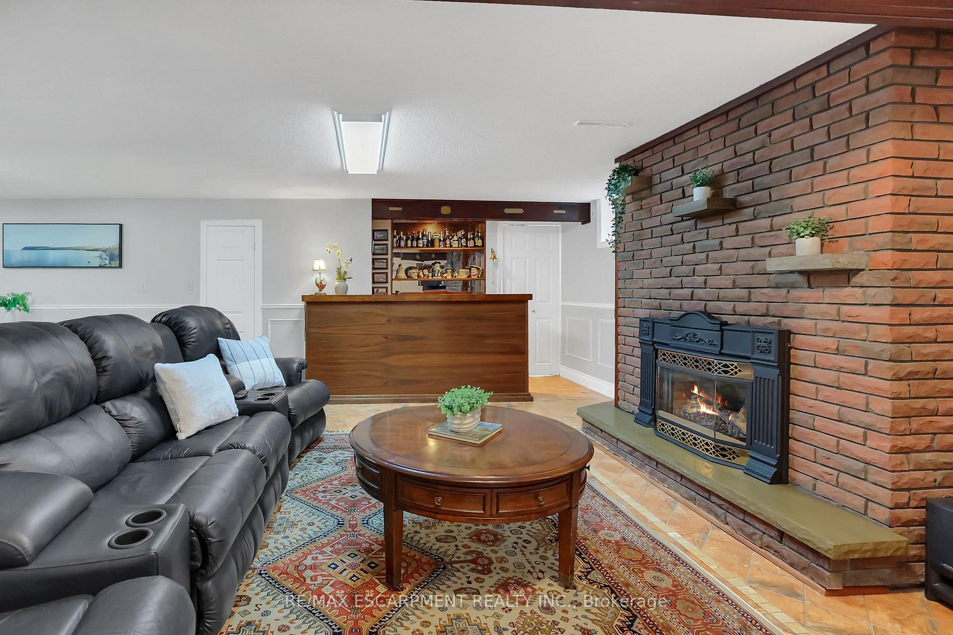 Photo 25 of 95 Mountain Avenue N, Hamilton, Stoney Creek — HOMEH