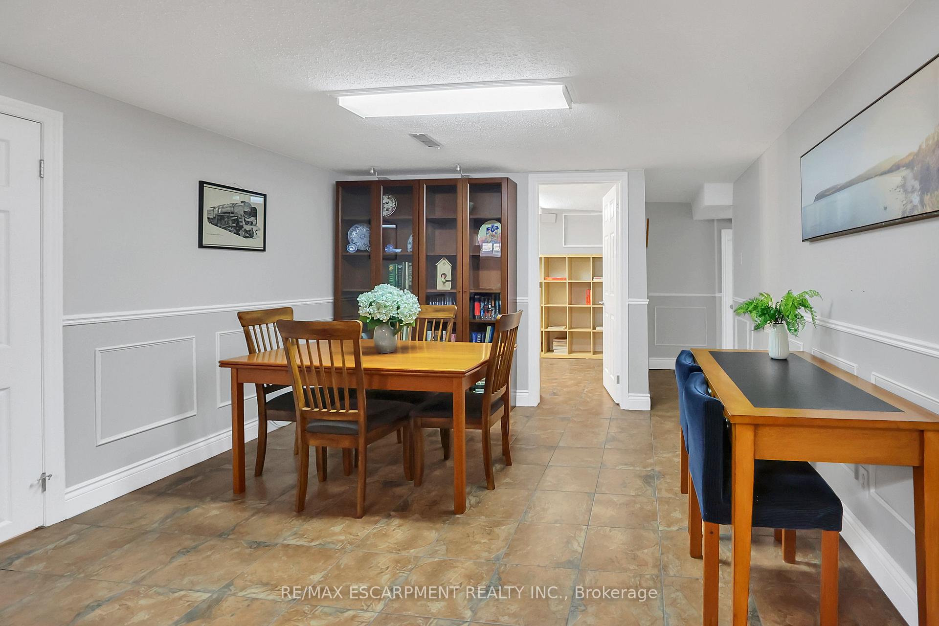 Photo 26 of 95 Mountain Avenue N, Hamilton, Stoney Creek — HOMEH