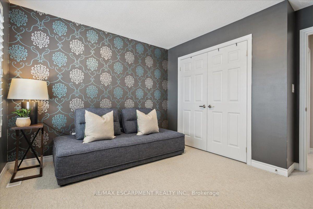 Photo 2 of 4264 Adobe Gate, Burlington, Alton — HOMEH