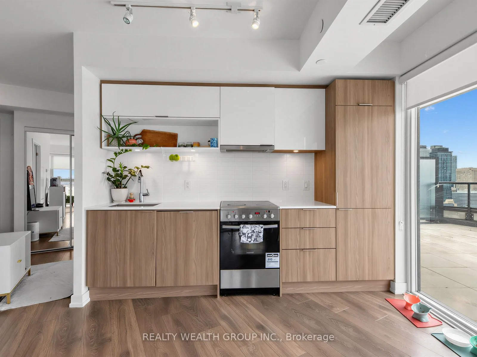 Photo 14 of 159 Wellesley Street E, Toronto, Cabbagetown-South St. James Town — HOMEH