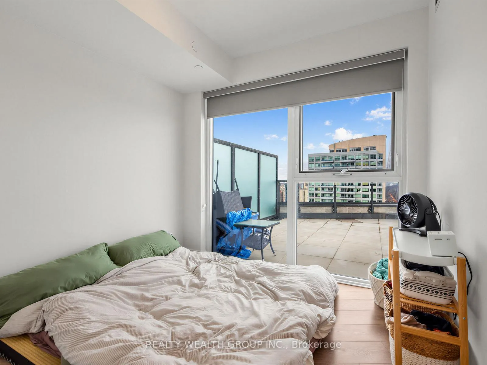 Photo 17 of 159 Wellesley Street E, Toronto, Cabbagetown-South St. James Town — HOMEH