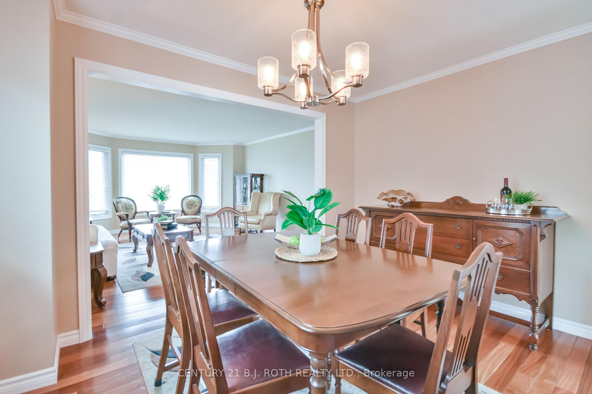 Photo 8 of 394 Anne Street N, Barrie, West Bayfield — HOMEH