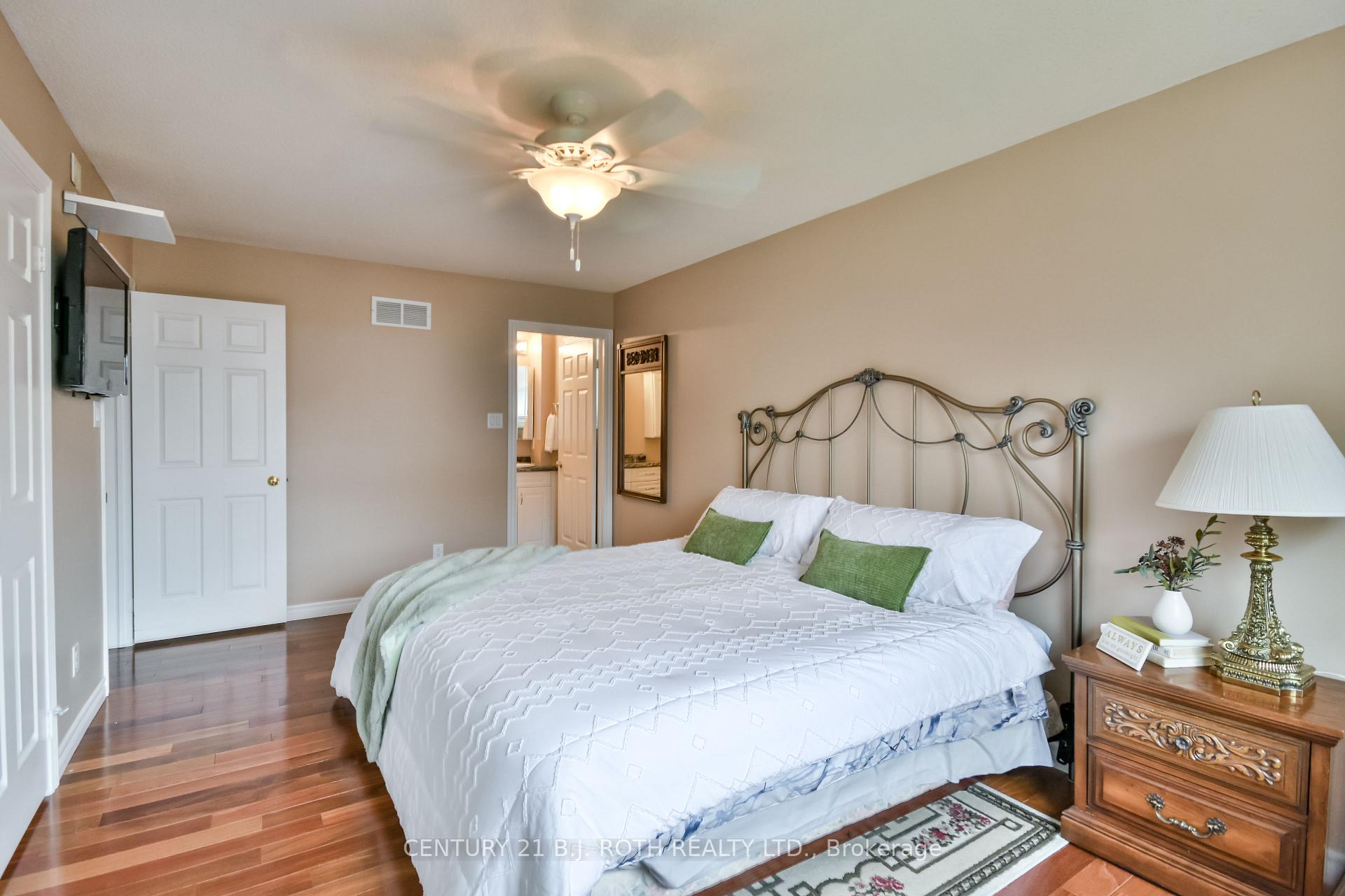 Photo 14 of 394 Anne Street N, Barrie, West Bayfield — HOMEH